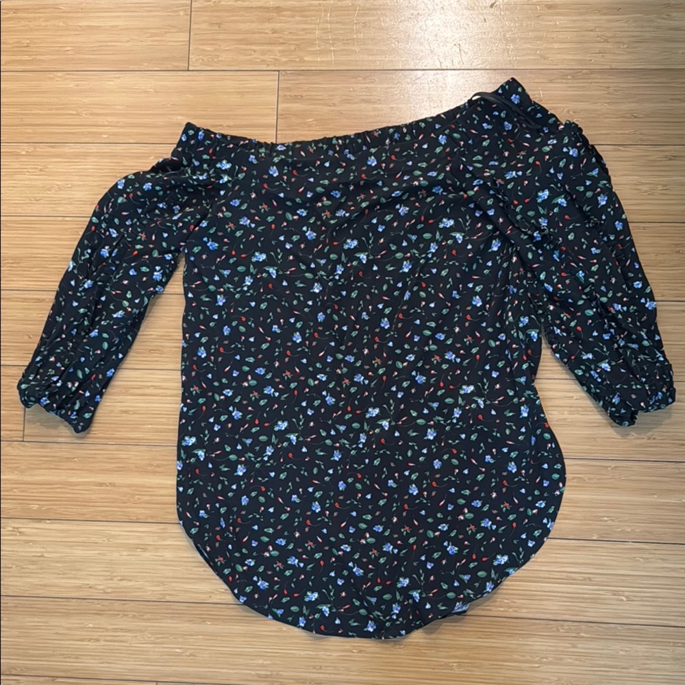 Club Monaco Off the Shoulder Flower Blouse